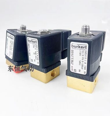Burkert 00423362 Válvula de controlo de solenoide G Conexão de fio