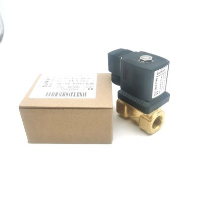 00126204 6014 D Válvula de solenoide de latão Burkert aberta normalmente G1/8 2.5 Flow Hole AC220V 8W