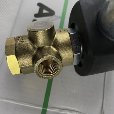Valva solenoide de duas vias de três posições ASCO EF8320G174