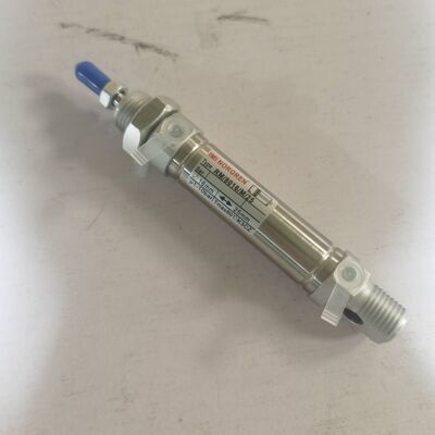 Cilindro pneumático de dupla ação NORGREN RM/8010/M/25 com curso de 25mm e diâmetro de 10mm