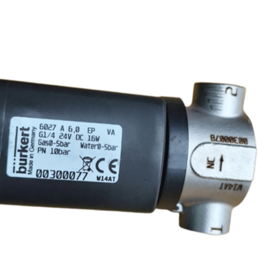 Pressão de 0 a 20 bar válvula solenoide pneumática 24V DC Voltagem 1/2 Port Size Solução para aplicações pneumáticas industriais 178275