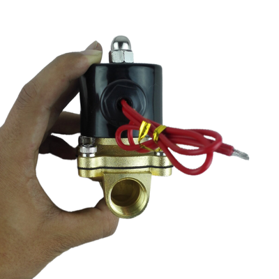 G1/2 Port Size Light Oil Valve com material do corpo de cobre de bobina redonda Opção ideal para a regulação precisa do fluxo nos equipamentos de processamento de óleo