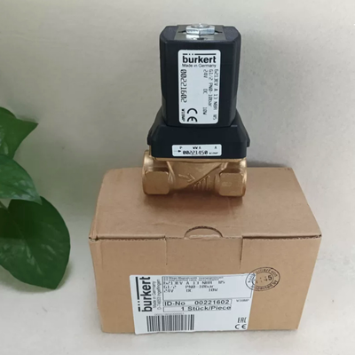 Válvula solenóide Burkert 6213 00221602 G1/2 2/2 NC DC24V 8W Corpo de latão NBR vedação 0-10bar