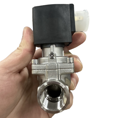 Burkert Tipo 6281 Servo diafragma válvula solenoide 00323973 00323975 G1/2 Filamento feminino 2/2 NC Com sobreposição manual Corpo da válvula de aço inoxidável FKM Selo 13.0 Orifício de fluxo DC24V AC220V