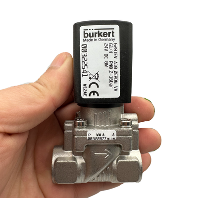Tipo Burkert 6281 Ampla gama de temperatura válvula solenoide 00322544 00322545 00322546 G3/8 Filamento 2/2 Corpo de aço inoxidável normalmente fechado EPDM Selo 10.0 Orifício de fluxo 8W Bobina DC24V / AC24V / AC220V
