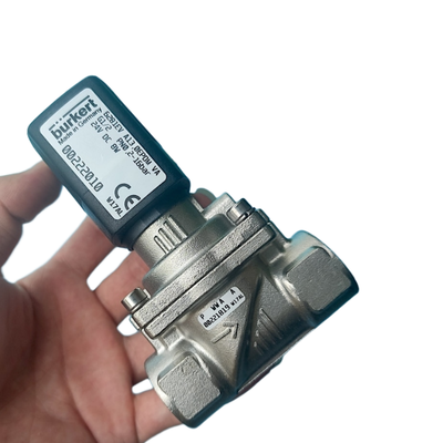 Tipo Burkert 6281 Valva solenoide de servo diafragma de grande fluxo 00222022 00222023 00222024 G1 1/4 Filamento 2/2 NC Corpo de válvula de aço inoxidável EPDM Selo 25.0 Orifício de fluxo 8W Bobina DC24V/AC24V/AC220V